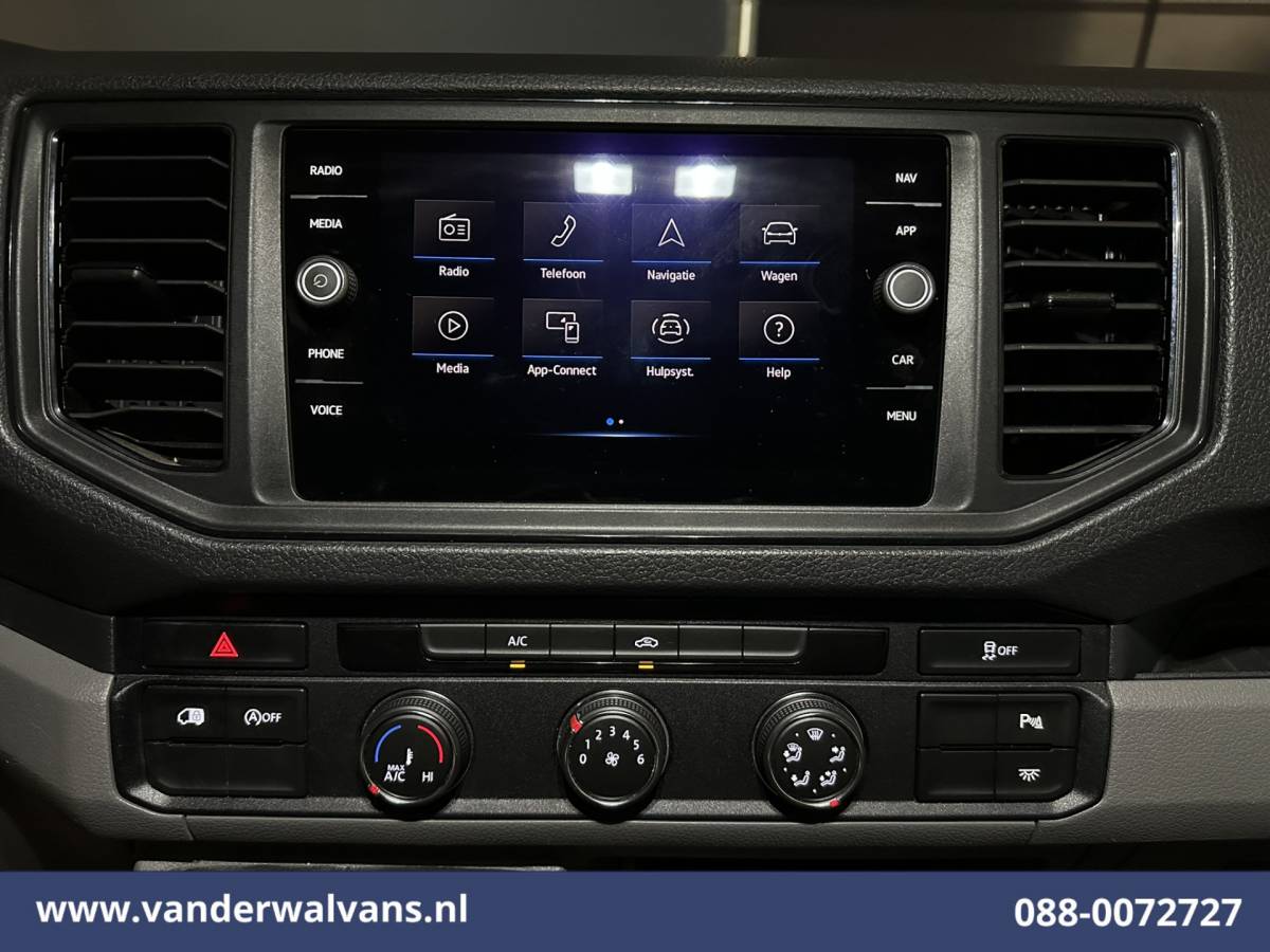 Volkswagen Crafter Volkswagen Crafter 2.0 TDI 141pk L3H3 L2H2 Euro6 Airco | Navigatie | Apple Carplay | Chauffeursstoel Android Auto, Standkachel, Parkeersensoren, 3000kg trekvermogen