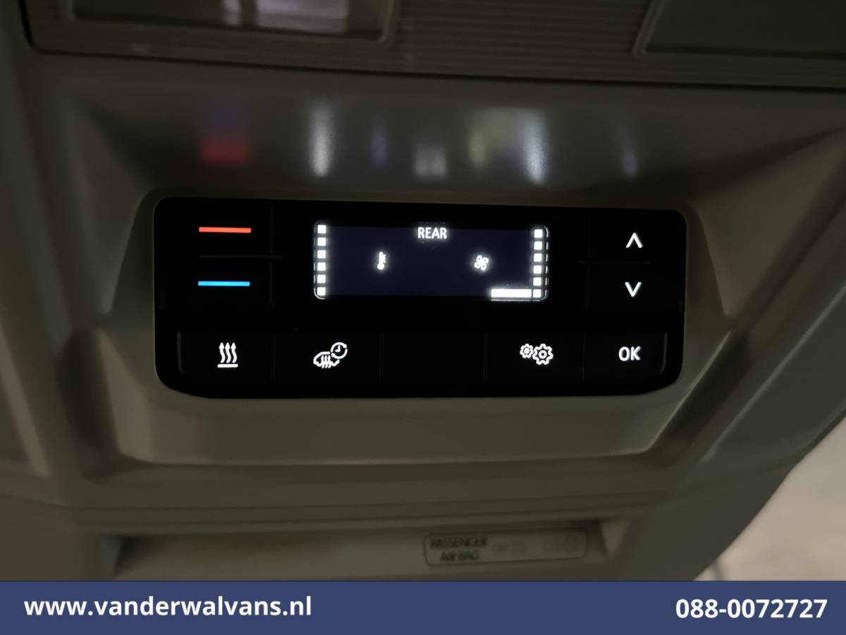 Volkswagen Crafter Volkswagen Crafter 2.0 TDI 141pk L3H3 L2H2 Euro6 Airco | Navigatie | Apple Carplay | Chauffeursstoel Android Auto, Standkachel, Parkeersensoren, 3000kg trekvermogen