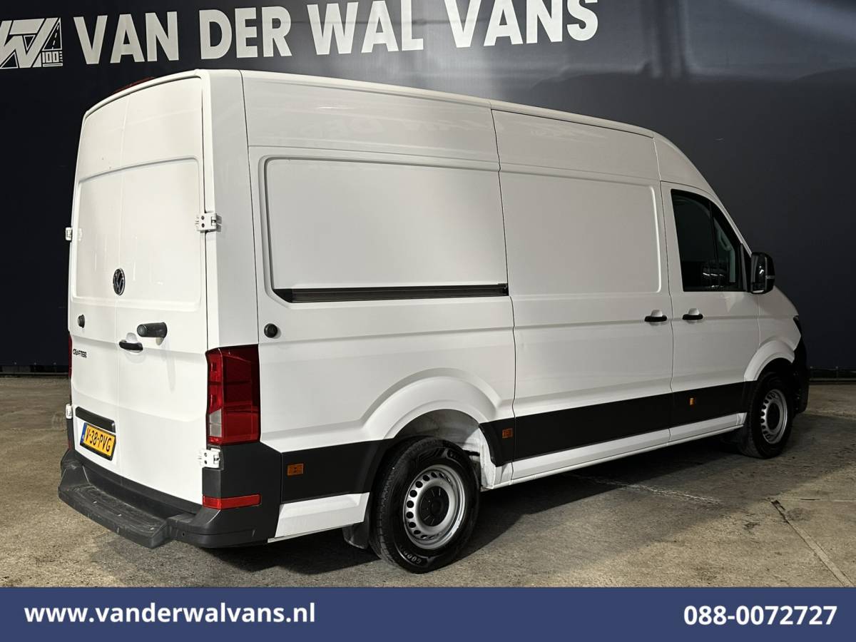 Volkswagen Crafter Volkswagen Crafter 2.0 TDI 141pk L3H3 L2H2 Euro6 Airco | Navigatie | Apple Carplay | Chauffeursstoel Android Auto, Standkachel, Parkeersensoren, 3000kg trekvermogen