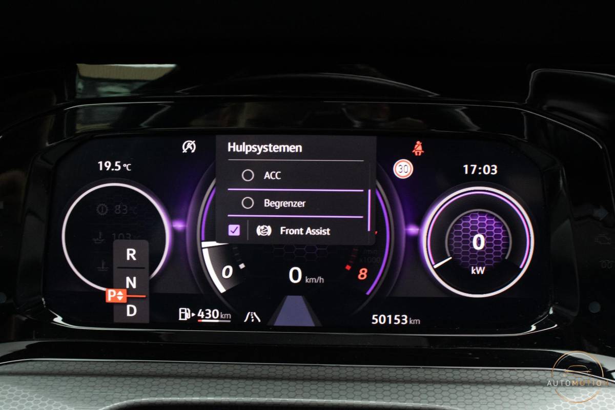 Volkswagen Golf Volkswagen Golf 2.0 TSI GTI PANO CAMERA MISTLAMPEN IQ STOELVERWARMING