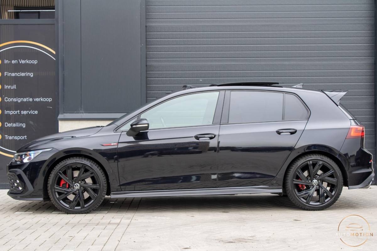 Volkswagen Golf Volkswagen Golf 2.0 TSI GTI PANO CAMERA MISTLAMPEN IQ STOELVERWARMING