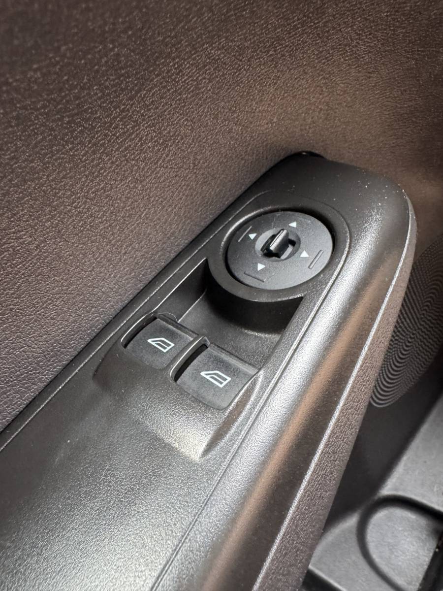 Ford Transit Courier Ford Transit Courier 1.0 Ambiente MARGE-SCHUIFDEUR-BENZINE GRIJSKENTEKEN
