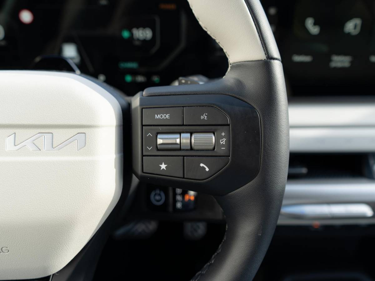 Kia EV4 Kia EV4 GT-PlusLine 81.4 kWh | In bestelling | Schuifkanteldak | Navi | Stoel en stuurverwarming |