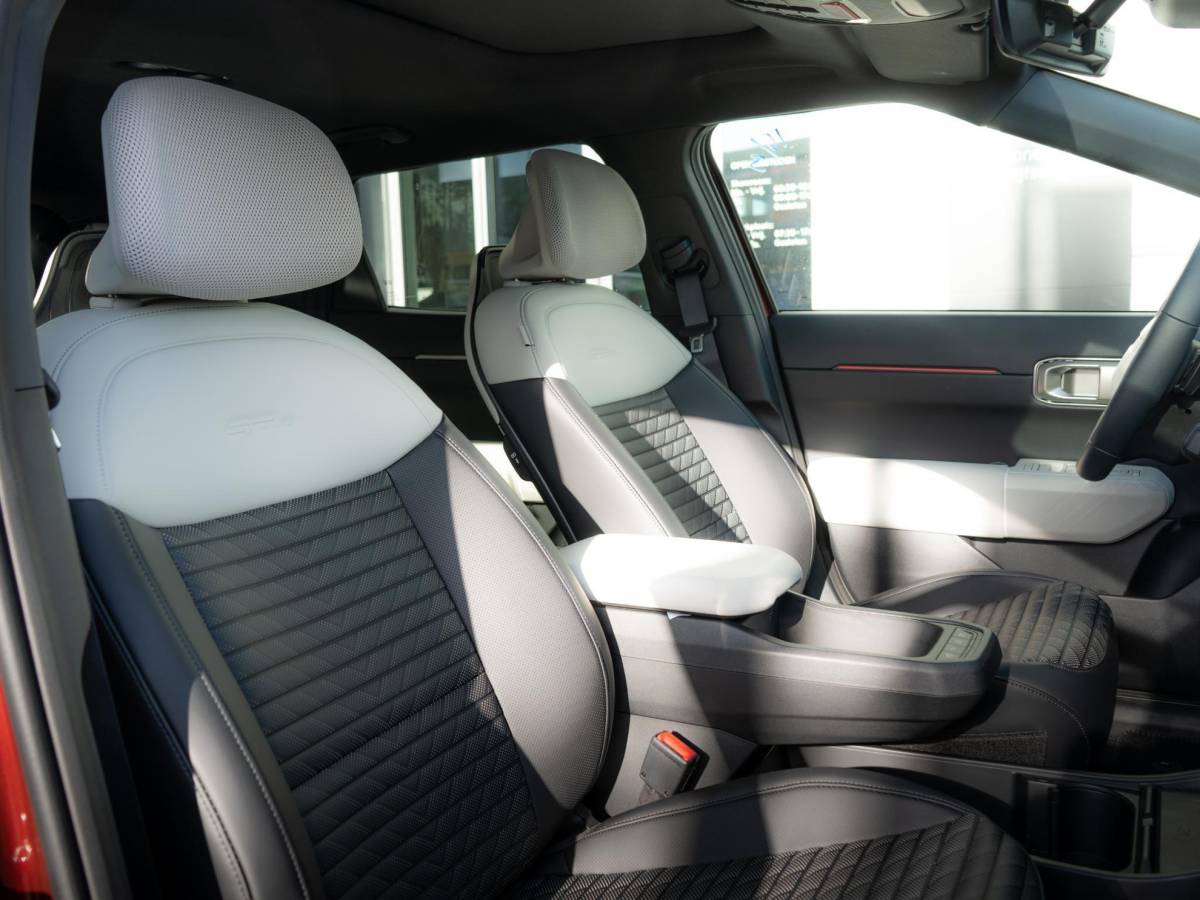 Kia EV4 Kia EV4 GT-PlusLine 81.4 kWh | In bestelling | Schuifkanteldak | Navi | Stoel en stuurverwarming |
