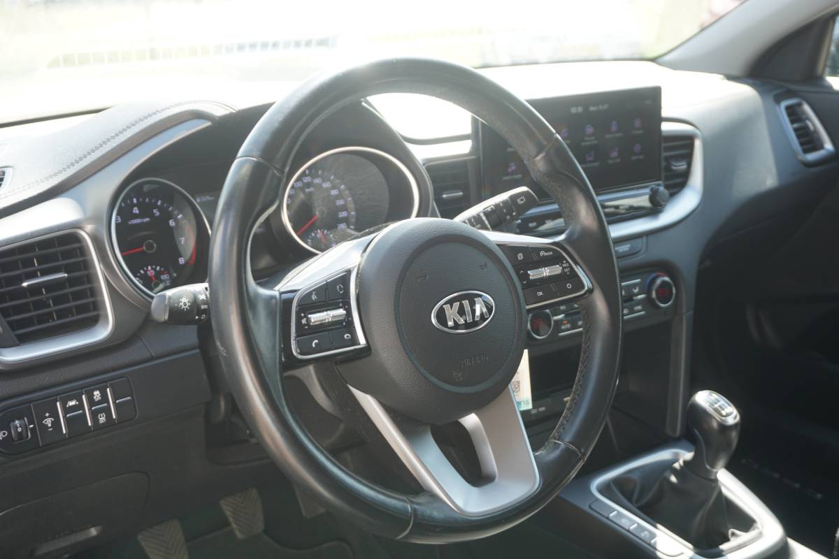 Kia Ceed Sportswagon Kia Ceed Sportswagon 1.0 T-GDi DynamicLine | CAMERA | ECC | CARPLAY | NAVI |