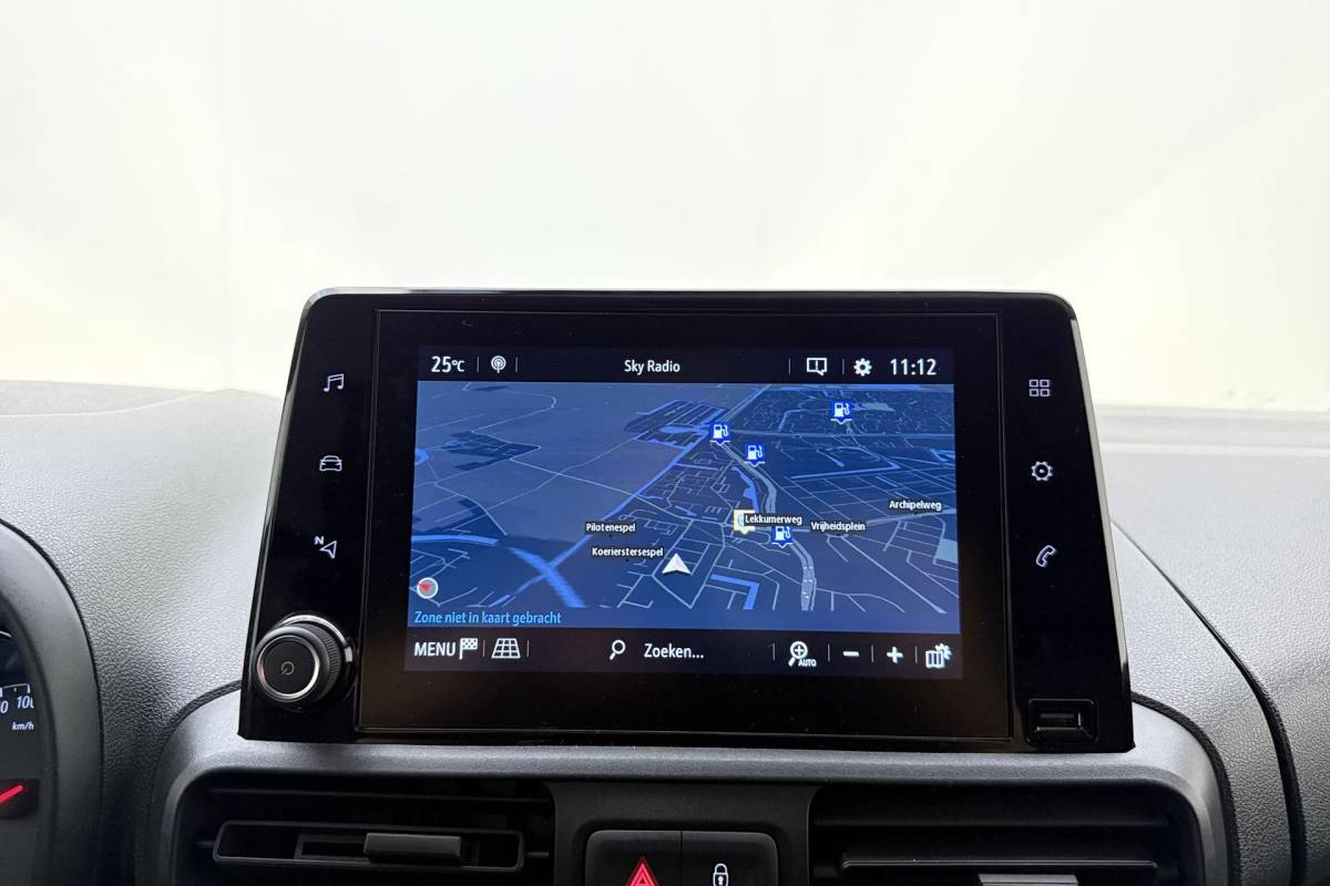 Opel Combo Opel Combo 1.6D L1H1 Edition 100pk | Navigatie | Cruise Control | Parkeersensoren Achter | Weinig Kilometers | Airco | Apple Carplay – Android Auto | Trekhaak