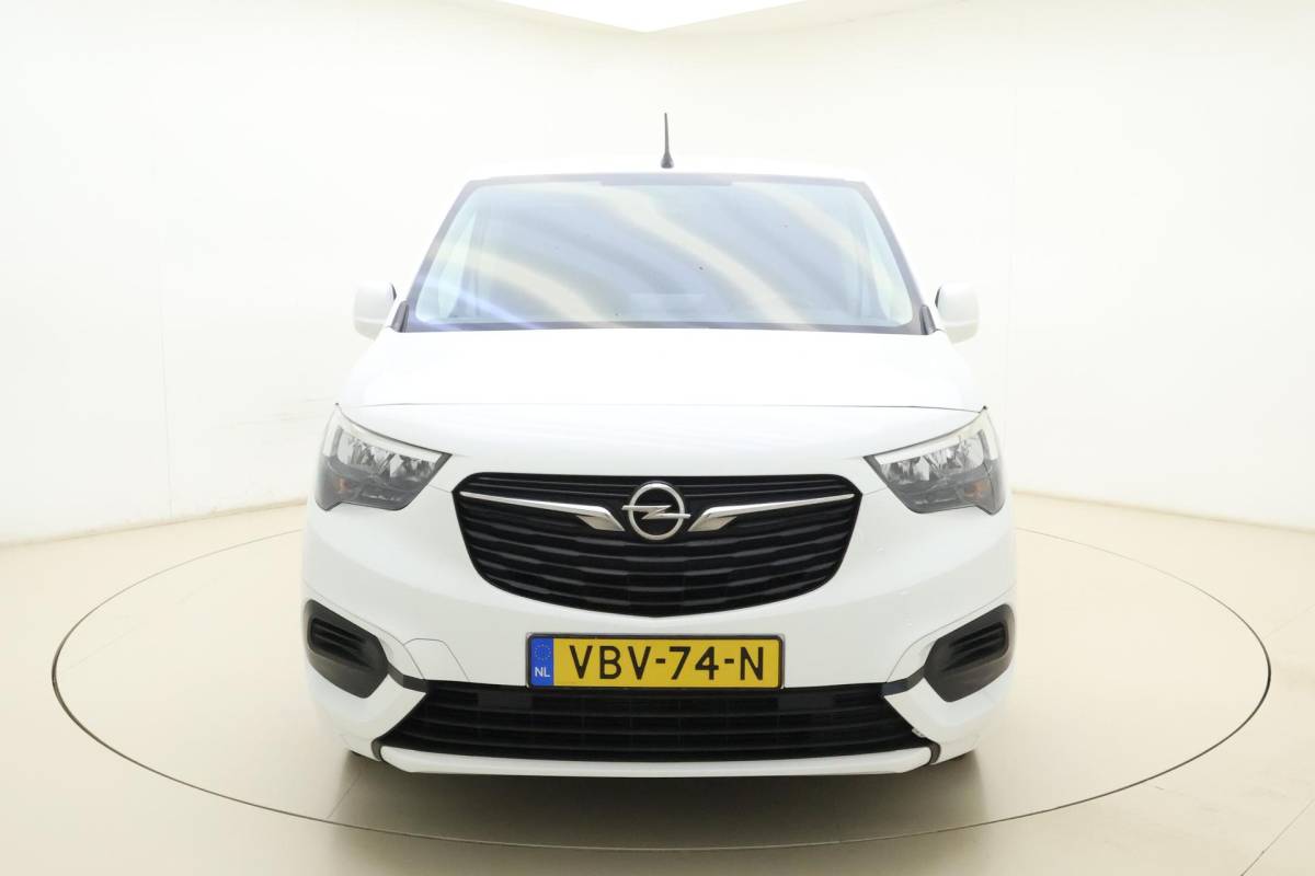 Opel Combo Opel Combo 1.6D L1H1 Edition 100pk | Navigatie | Cruise Control | Parkeersensoren Achter | Weinig Kilometers | Airco | Apple Carplay – Android Auto | Trekhaak