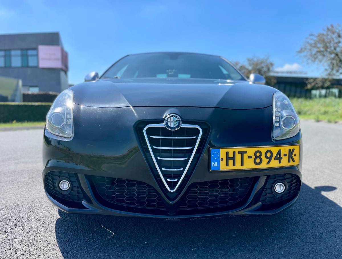 Alfa Romeo Giulietta Alfa Romeo Giulietta 1.7 TBi Quadrifoglio Verde, 235pk, Trekhaak, Navi, Cruise/Climate, Stoelverw, Bluetooth, Goed onderhouden!