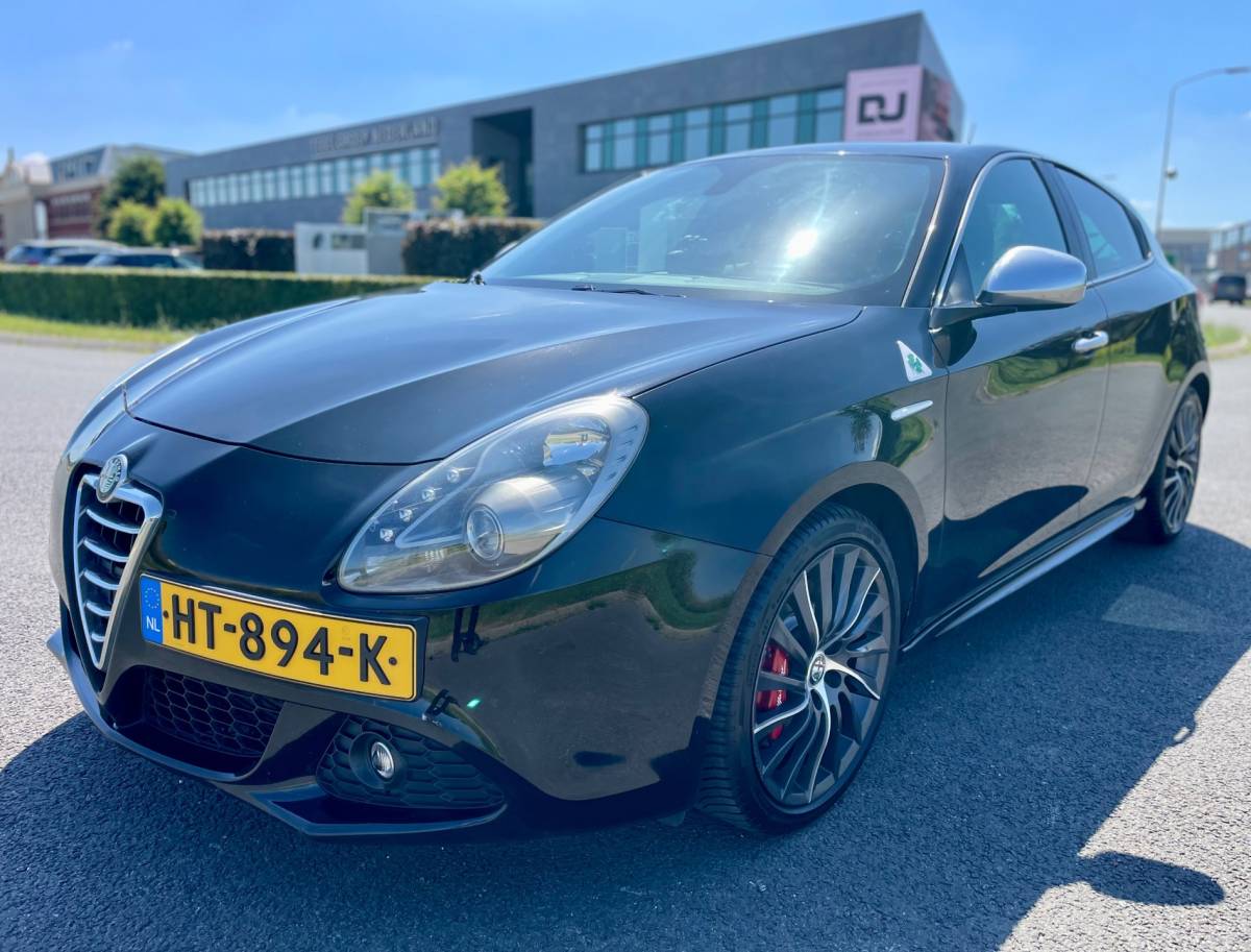 Alfa Romeo Giulietta Alfa Romeo Giulietta 1.7 TBi Quadrifoglio Verde, 235pk, Trekhaak, Navi, Cruise/Climate, Stoelverw, Bluetooth, Goed onderhouden!