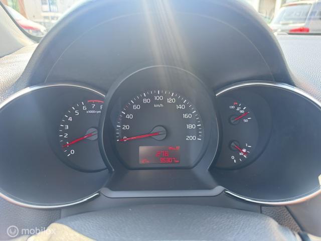 Kia Picanto Kia Picanto 1.0 CVVT First Edition 5 deurs , Airco Climate controle, Cruisse Controle . Electrische ramen , Centrale deurvergrendeling met afstandsbediening , Voorstoel in hoogte verstelbaar