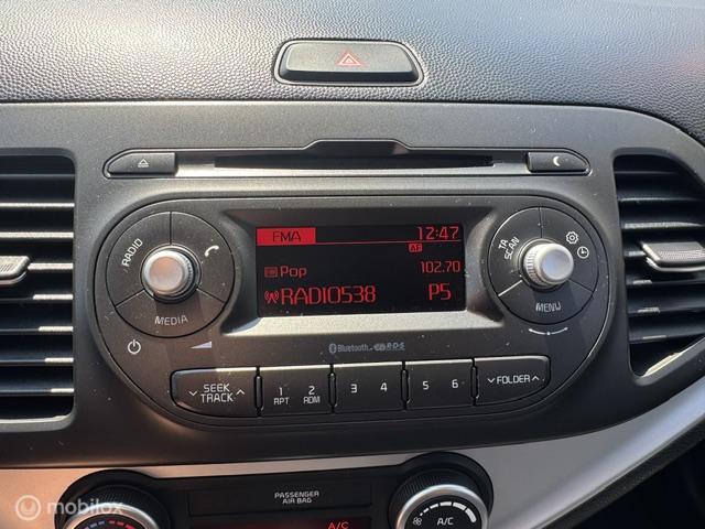 Kia Picanto Kia Picanto 1.0 CVVT First Edition 5 deurs , Airco Climate controle, Cruisse Controle . Electrische ramen , Centrale deurvergrendeling met afstandsbediening , Voorstoel in hoogte verstelbaar
