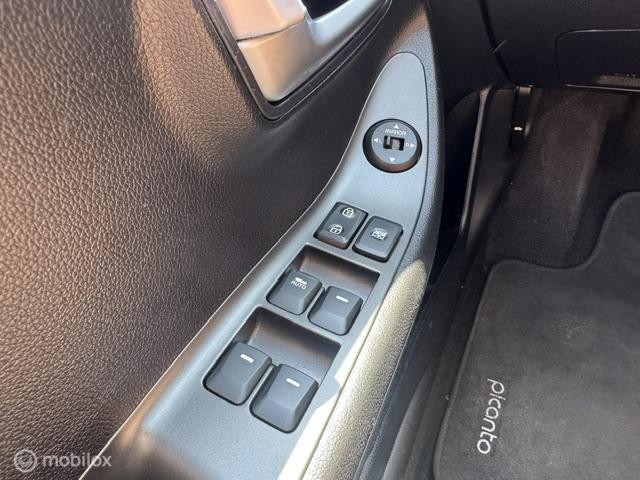 Kia Picanto Kia Picanto 1.0 CVVT First Edition 5 deurs , Airco Climate controle, Cruisse Controle . Electrische ramen , Centrale deurvergrendeling met afstandsbediening , Voorstoel in hoogte verstelbaar