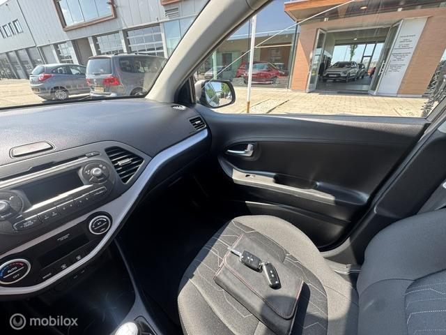 Kia Picanto Kia Picanto 1.0 CVVT First Edition 5 deurs , Airco Climate controle, Cruisse Controle . Electrische ramen , Centrale deurvergrendeling met afstandsbediening , Voorstoel in hoogte verstelbaar