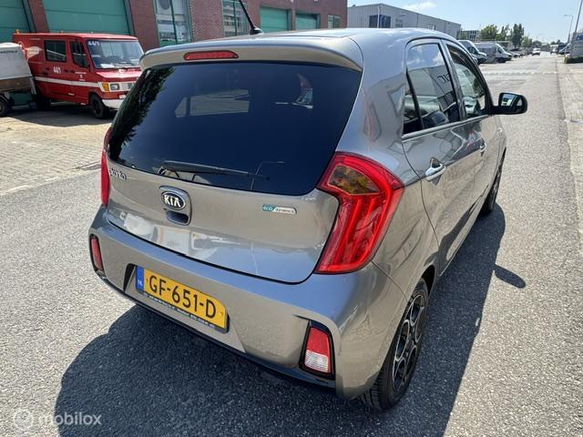 Kia Picanto Kia Picanto 1.0 CVVT First Edition 5 deurs , Airco Climate controle, Cruisse Controle . Electrische ramen , Centrale deurvergrendeling met afstandsbediening , Voorstoel in hoogte verstelbaar