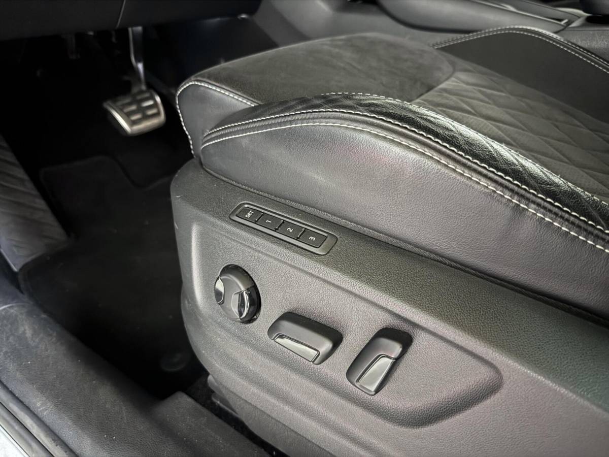 Škoda Kodiaq Skoda Kodiaq 1.5 TSI Sportline Pano Canton Memory ACC Camera NAP