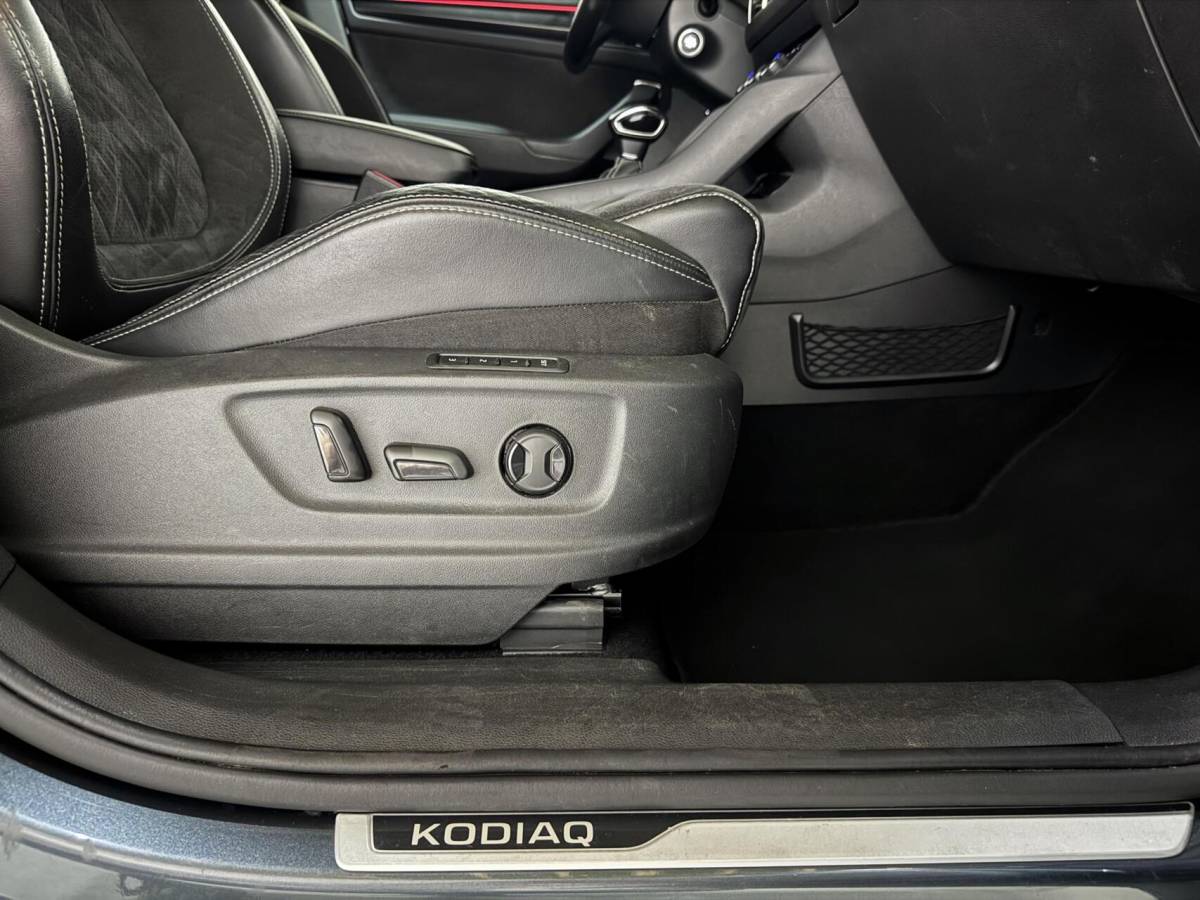 Škoda Kodiaq Skoda Kodiaq 1.5 TSI Sportline Pano Canton Memory ACC Camera NAP