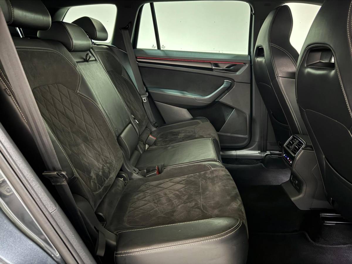 Škoda Kodiaq Skoda Kodiaq 1.5 TSI Sportline Pano Canton Memory ACC Camera NAP