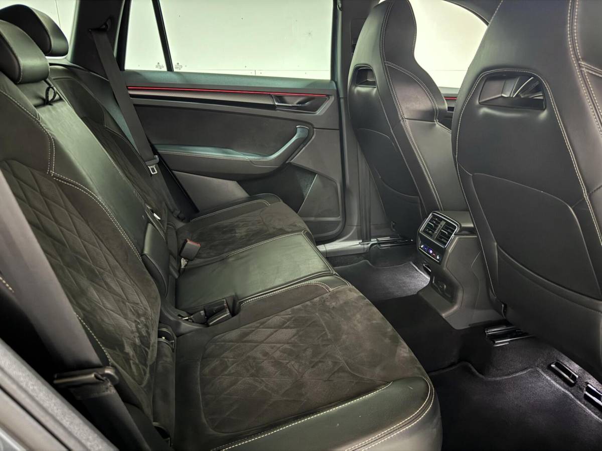 Škoda Kodiaq Skoda Kodiaq 1.5 TSI Sportline Pano Canton Memory ACC Camera NAP