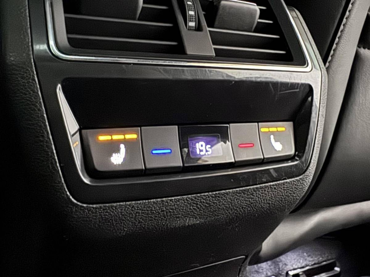 Škoda Kodiaq Skoda Kodiaq 1.5 TSI Sportline Pano Canton Memory ACC Camera NAP