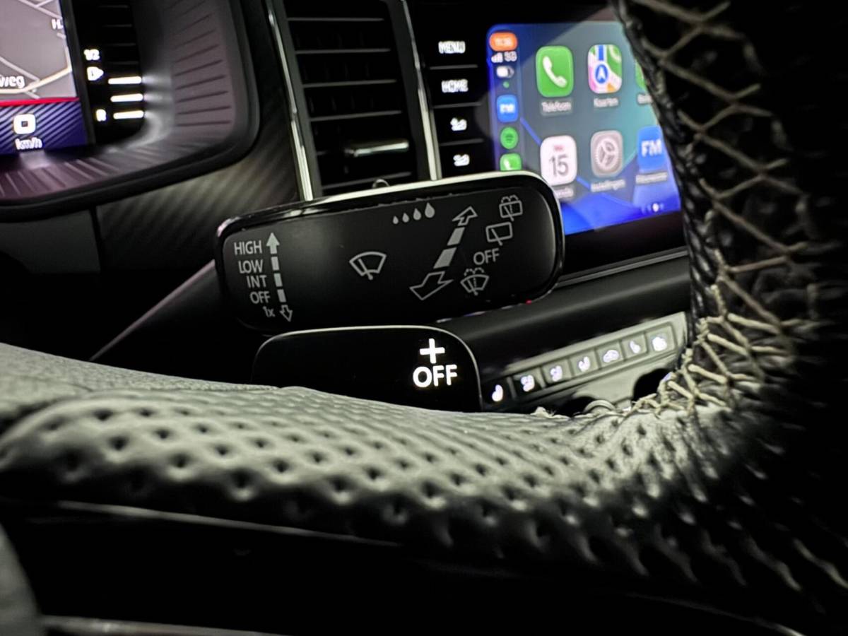 Škoda Kodiaq Skoda Kodiaq 1.5 TSI Sportline Pano Canton Memory ACC Camera NAP