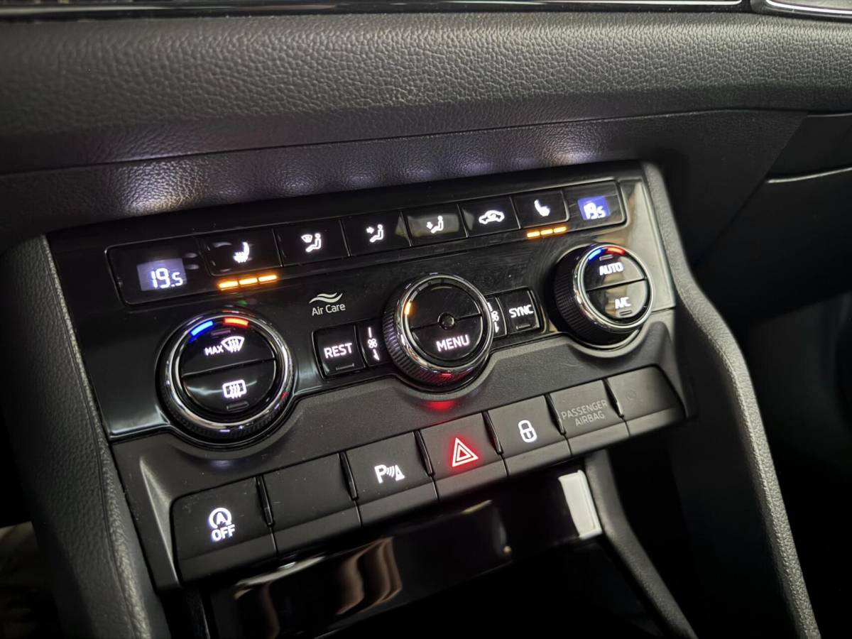Škoda Kodiaq Skoda Kodiaq 1.5 TSI Sportline Pano Canton Memory ACC Camera NAP