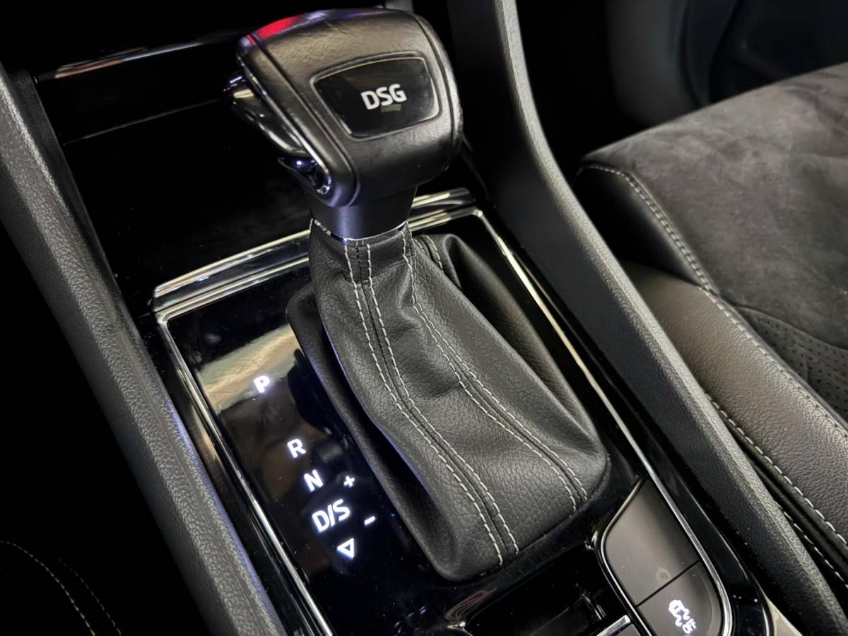 Škoda Kodiaq Skoda Kodiaq 1.5 TSI Sportline Pano Canton Memory ACC Camera NAP