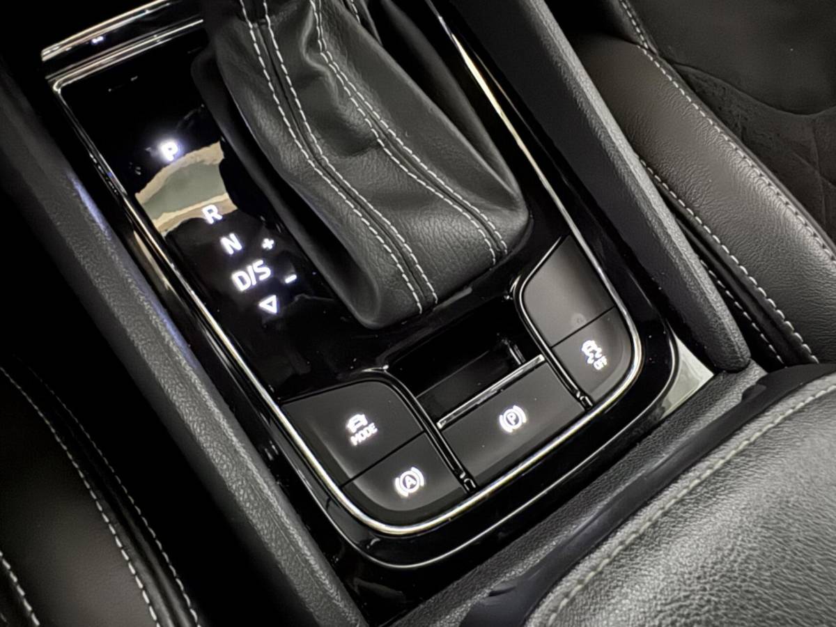 Škoda Kodiaq Skoda Kodiaq 1.5 TSI Sportline Pano Canton Memory ACC Camera NAP