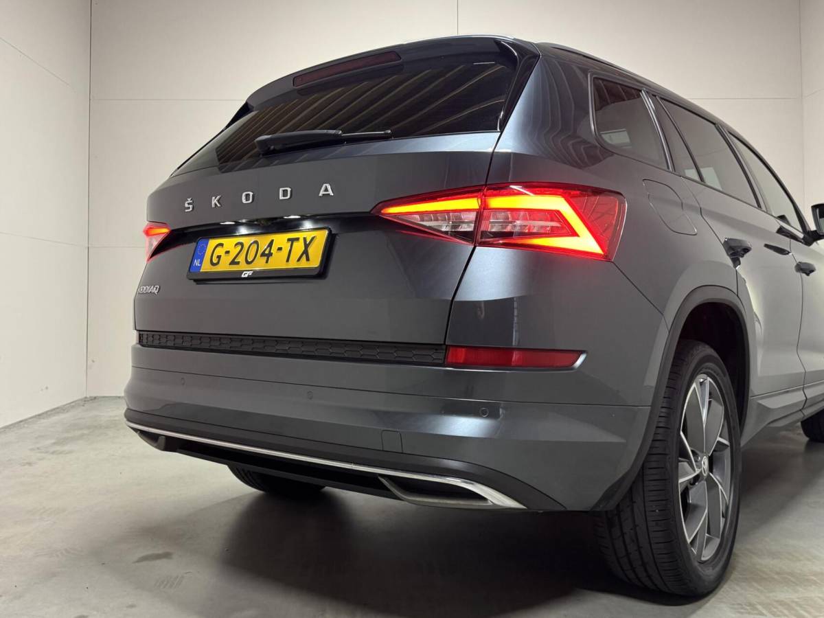 Škoda Kodiaq Skoda Kodiaq 1.5 TSI Sportline Pano Canton Memory ACC Camera NAP