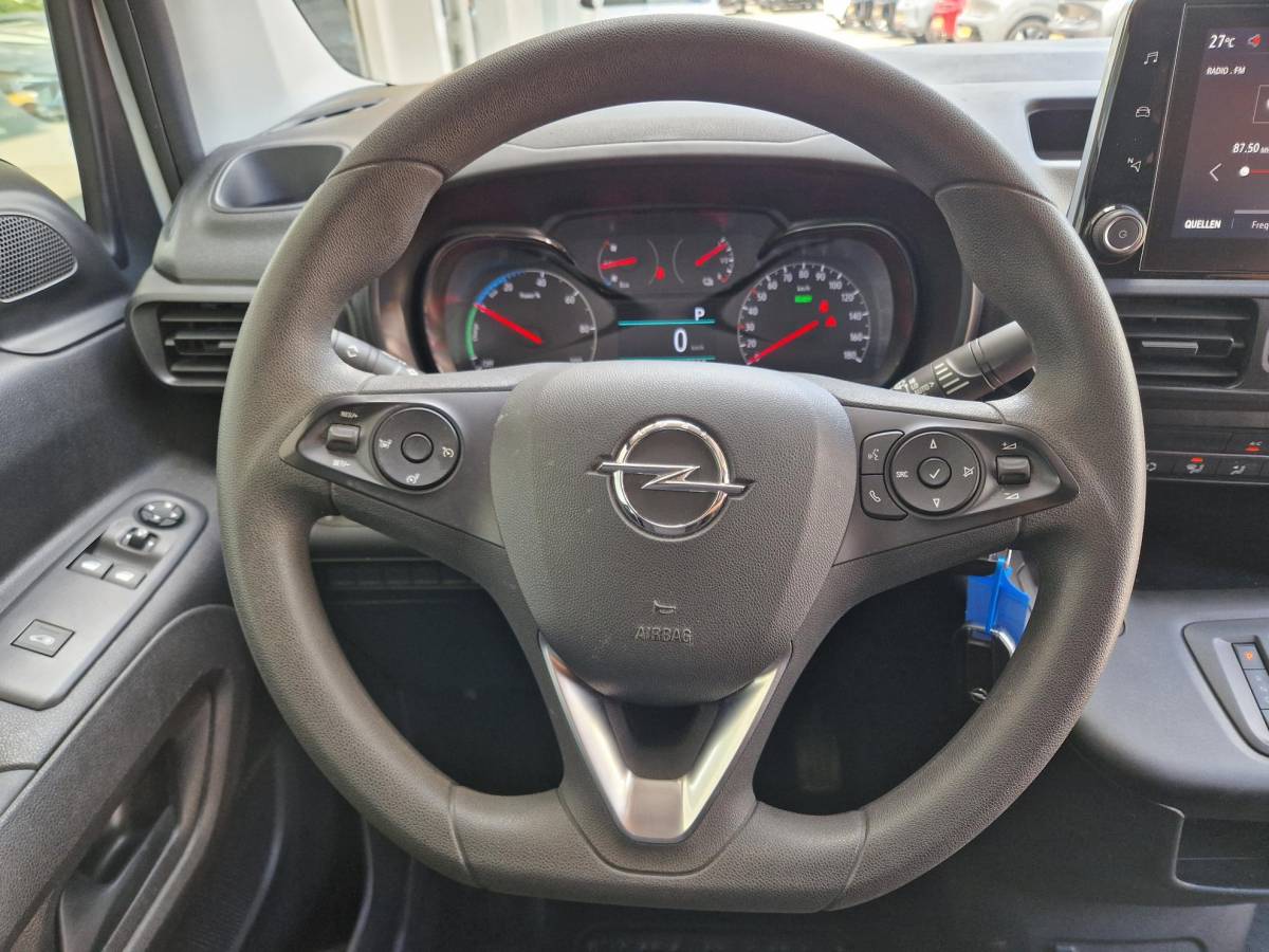 Opel Combo-e Life Opel Combo-e Life L1H1 Edition 50 kWh | tot 275km WLTP range | 100kW snelladen | Achteruitrijcamera | Apple Carplay/Android Auto |