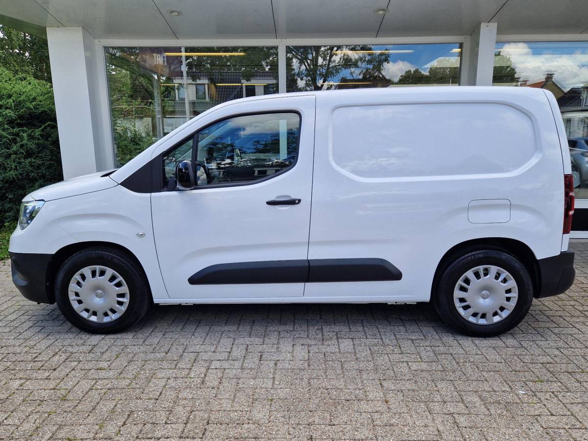 Opel Combo-e Life Opel Combo-e Life L1H1 Edition 50 kWh | tot 275km WLTP range | 100kW snelladen | Achteruitrijcamera | Apple Carplay/Android Auto |