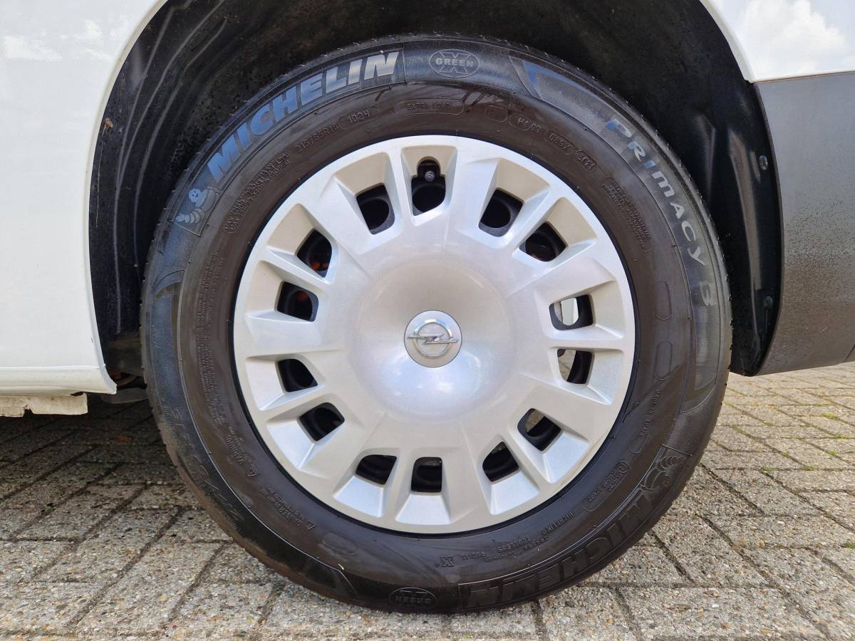Opel Combo-e Life Opel Combo-e Life L1H1 Edition 50 kWh | tot 275km WLTP range | 100kW snelladen | Achteruitrijcamera | Apple Carplay/Android Auto |