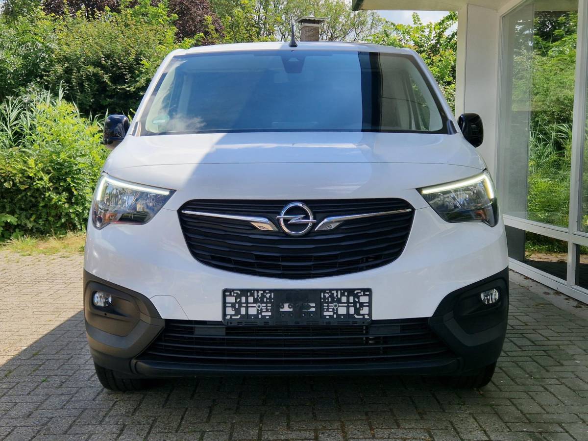 Opel Combo-e Life Opel Combo-e Life L1H1 Edition 50 kWh | tot 275km WLTP range | 100kW snelladen | Achteruitrijcamera | Apple Carplay/Android Auto |