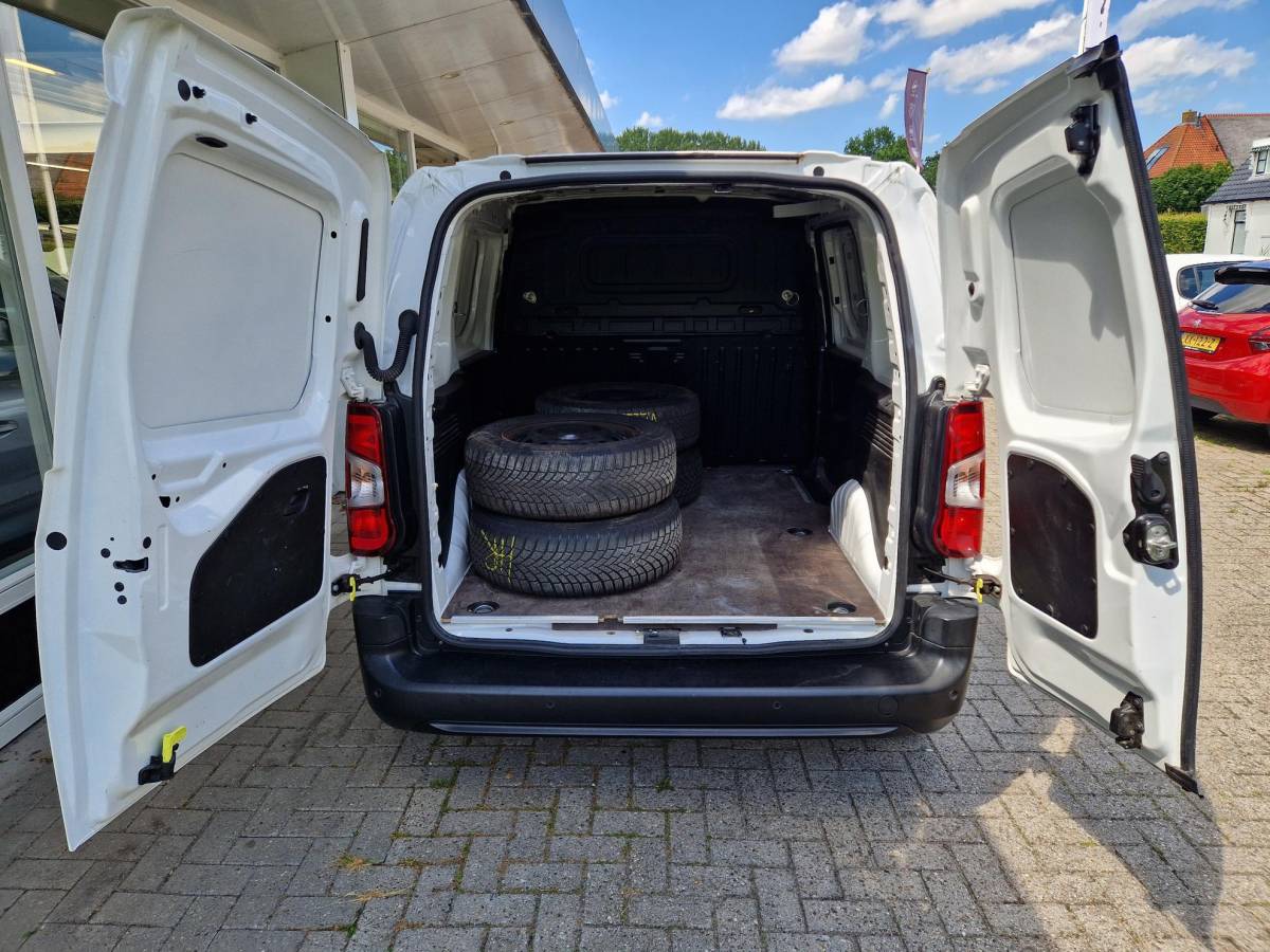 Opel Combo-e Life Opel Combo-e Life L1H1 Edition 50 kWh | tot 275km WLTP range | 100kW snelladen | Achteruitrijcamera | Apple Carplay/Android Auto |