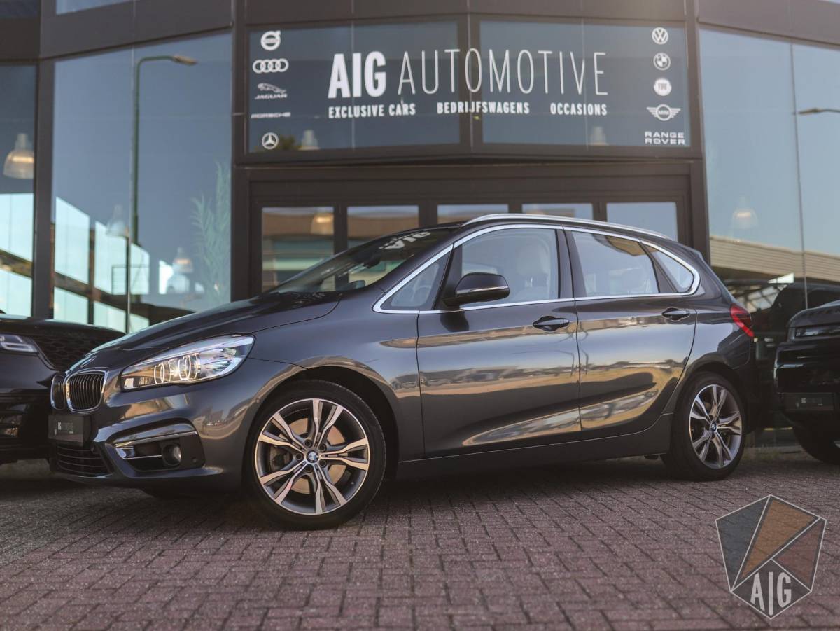 BMW 2 Serie BMW 2-serie Active Tourer 225i xDrive High Executive | Trekhaak | H/K | HUD | Camera | Leder