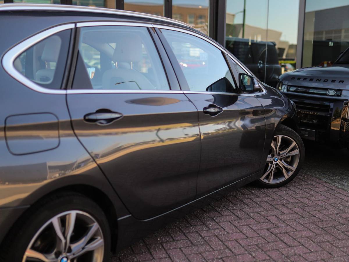 BMW 2 Serie BMW 2-serie Active Tourer 225i xDrive High Executive | Trekhaak | H/K | HUD | Camera | Leder
