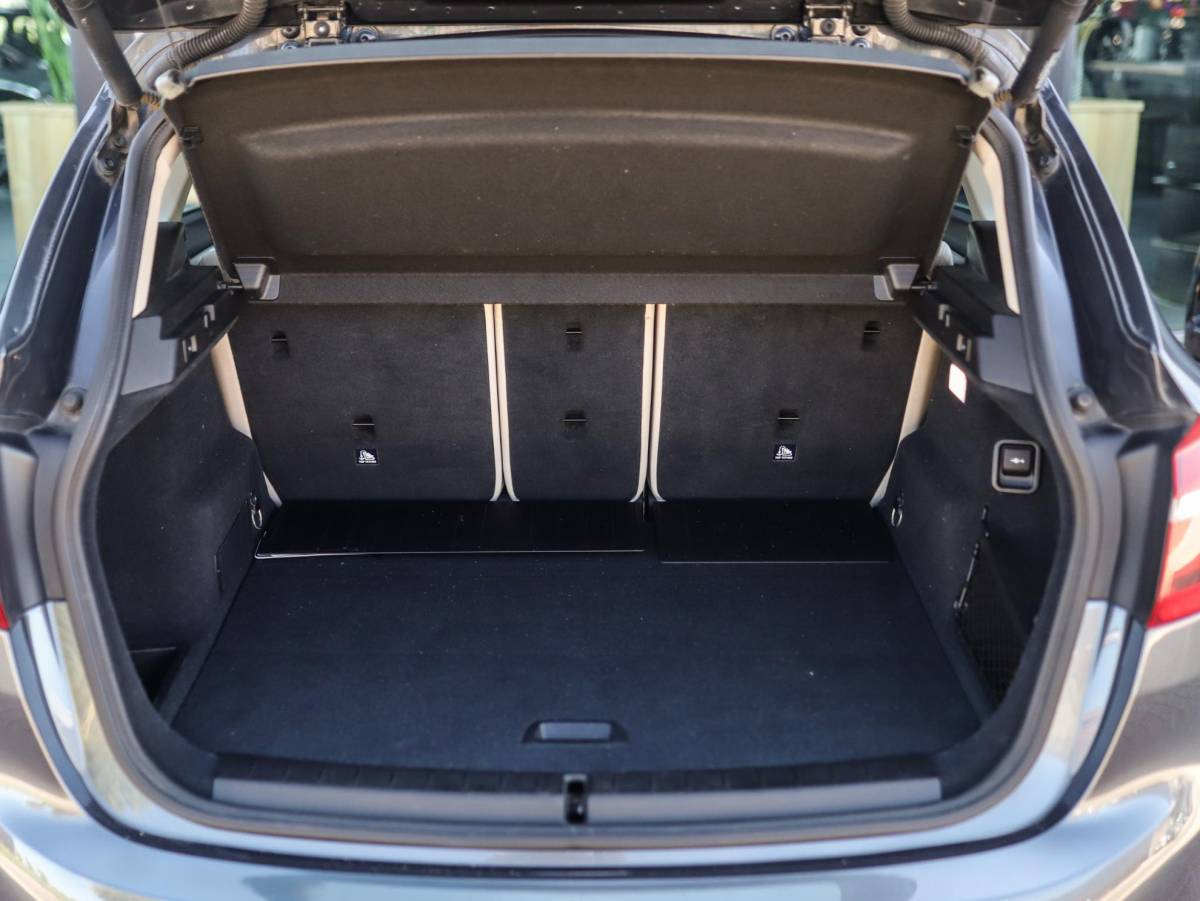 BMW 2 Serie BMW 2-serie Active Tourer 225i xDrive High Executive | Trekhaak | H/K | HUD | Camera | Leder