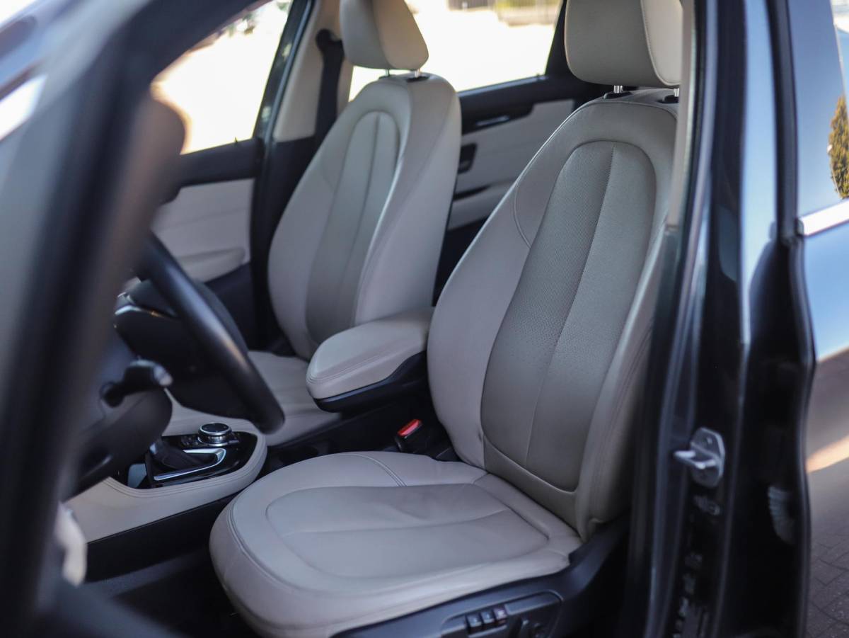 BMW 2 Serie BMW 2-serie Active Tourer 225i xDrive High Executive | Trekhaak | H/K | HUD | Camera | Leder