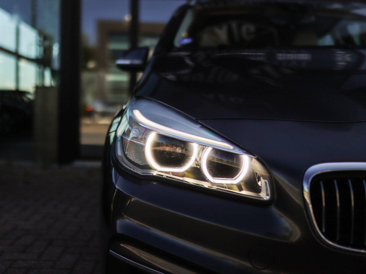 BMW 2 Serie BMW 2-serie Active Tourer 225i xDrive High Executive | Trekhaak | H/K | HUD | Camera | Leder