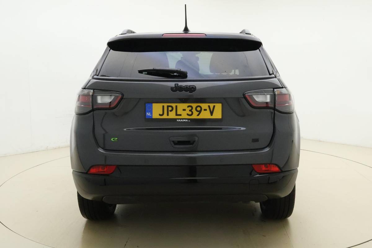 Jeep Compass Jeep Compass 1.5T 130pk Automaat e-Hybrid S | Navigatie | Lederen bekleding | Adapt. Cruise control | Climate control | Stoel- & stuurverwarming | Lichtmetalen velgen | Dakrails