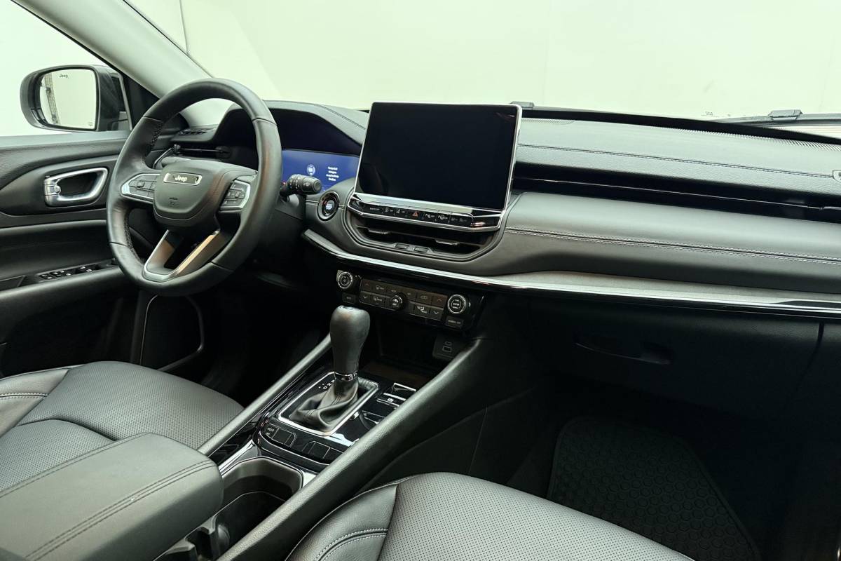 Jeep Compass Jeep Compass 1.5T 130pk Automaat e-Hybrid S | Navigatie | Lederen bekleding | Adapt. Cruise control | Climate control | Stoel- & stuurverwarming | Lichtmetalen velgen | Dakrails