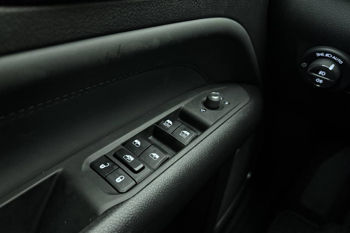 Jeep Compass Jeep Compass 1.5T 130pk Automaat e-Hybrid S | Navigatie | Lederen bekleding | Adapt. Cruise control | Climate control | Stoel- & stuurverwarming | Lichtmetalen velgen | Dakrails