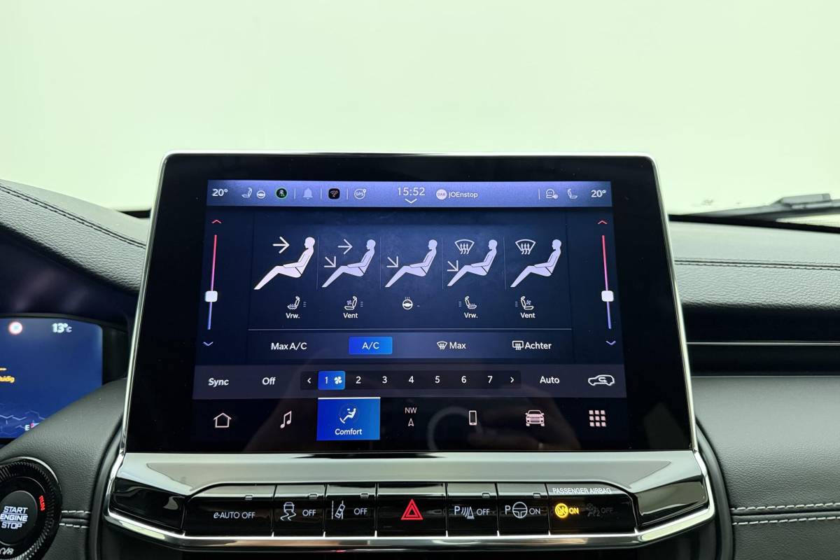 Jeep Compass Jeep Compass 1.5T 130pk Automaat e-Hybrid S | Navigatie | Lederen bekleding | Adapt. Cruise control | Climate control | Stoel- & stuurverwarming | Lichtmetalen velgen | Dakrails
