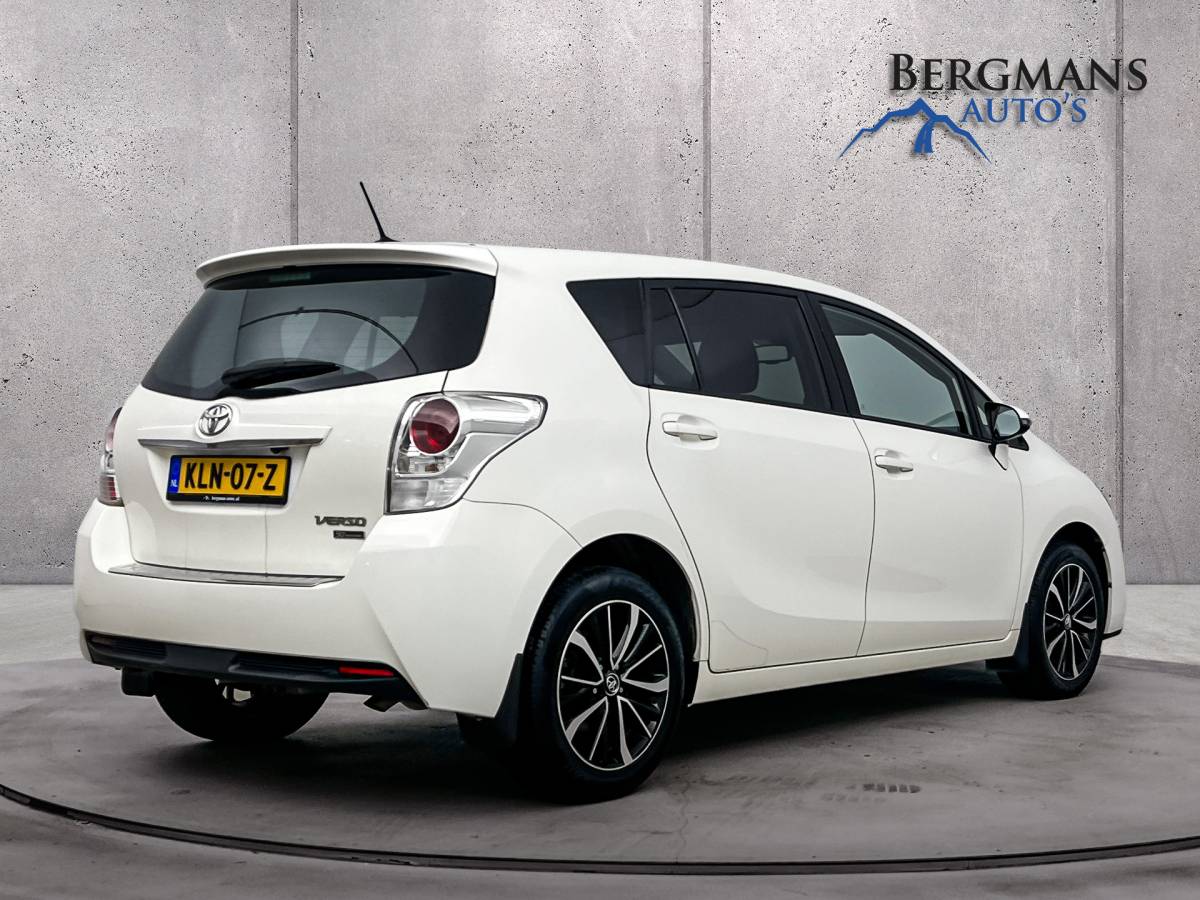 Toyota Verso Toyota Verso 1.6 VVT-i Dynamic 50th anniversary // DEALERONDERHOUDEN // 1E EIGENAAR