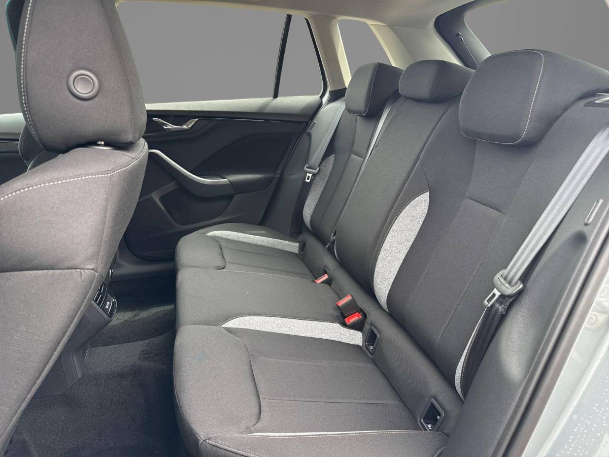 Škoda Kamiq Škoda Kamiq Selection 1.0 TSI 115 PK SUV 7-DSG | Privatelease € 423,- | € 1000,- Inruilpremie |