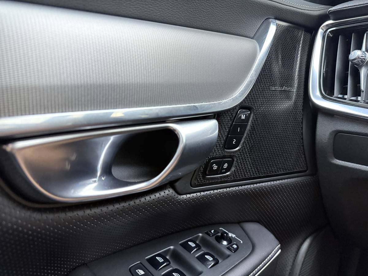 Volvo S90 Volvo S90 T8 AWD Ultimate Dark | Head up display | Luchtvering | Polestar tune | Trekhaak |21″ | 360 Camera | Alarm | Styling kit |