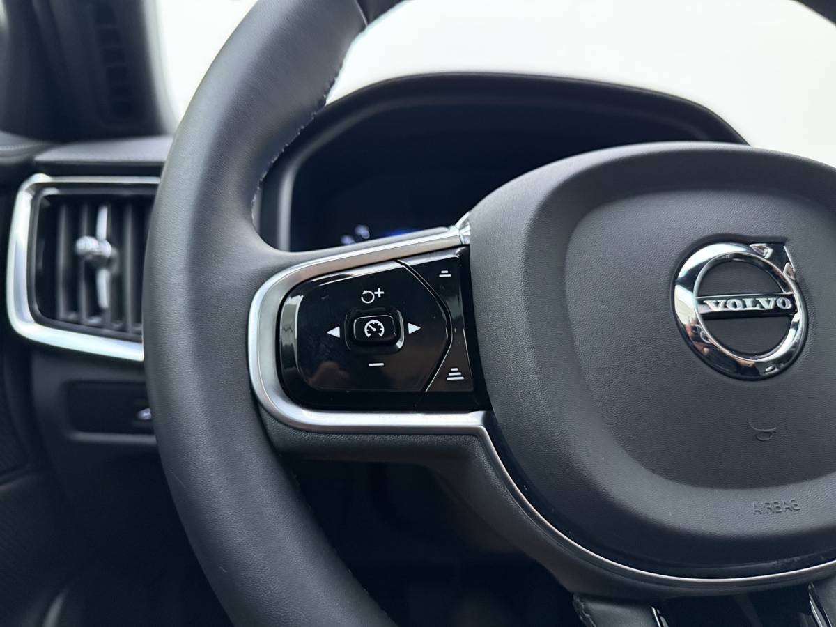Volvo S90 Volvo S90 T8 AWD Ultimate Dark | Head up display | Luchtvering | Polestar tune | Trekhaak |21″ | 360 Camera | Alarm | Styling kit |