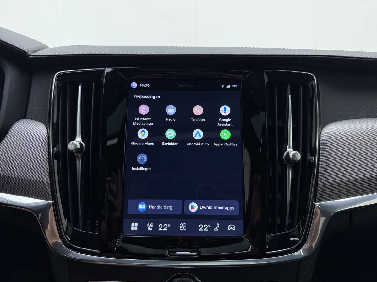 Volvo S90 Volvo S90 T8 AWD Ultimate Dark | Head up display | Luchtvering | Polestar tune | Trekhaak |21″ | 360 Camera | Alarm | Styling kit |