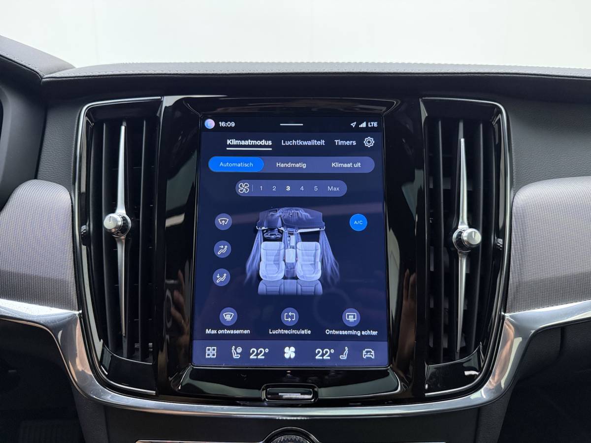 Volvo S90 Volvo S90 T8 AWD Ultimate Dark | Head up display | Luchtvering | Polestar tune | Trekhaak |21″ | 360 Camera | Alarm | Styling kit |