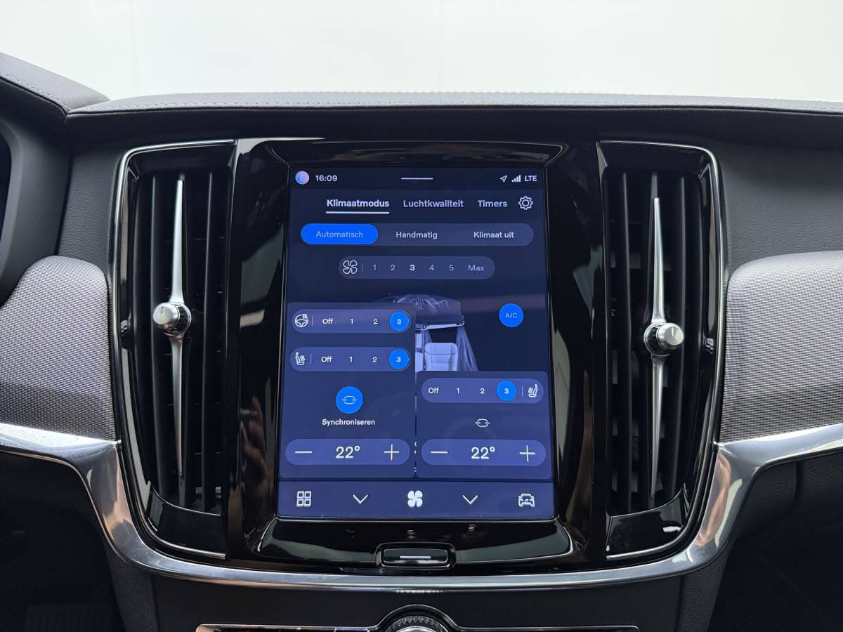 Volvo S90 Volvo S90 T8 AWD Ultimate Dark | Head up display | Luchtvering | Polestar tune | Trekhaak |21″ | 360 Camera | Alarm | Styling kit |