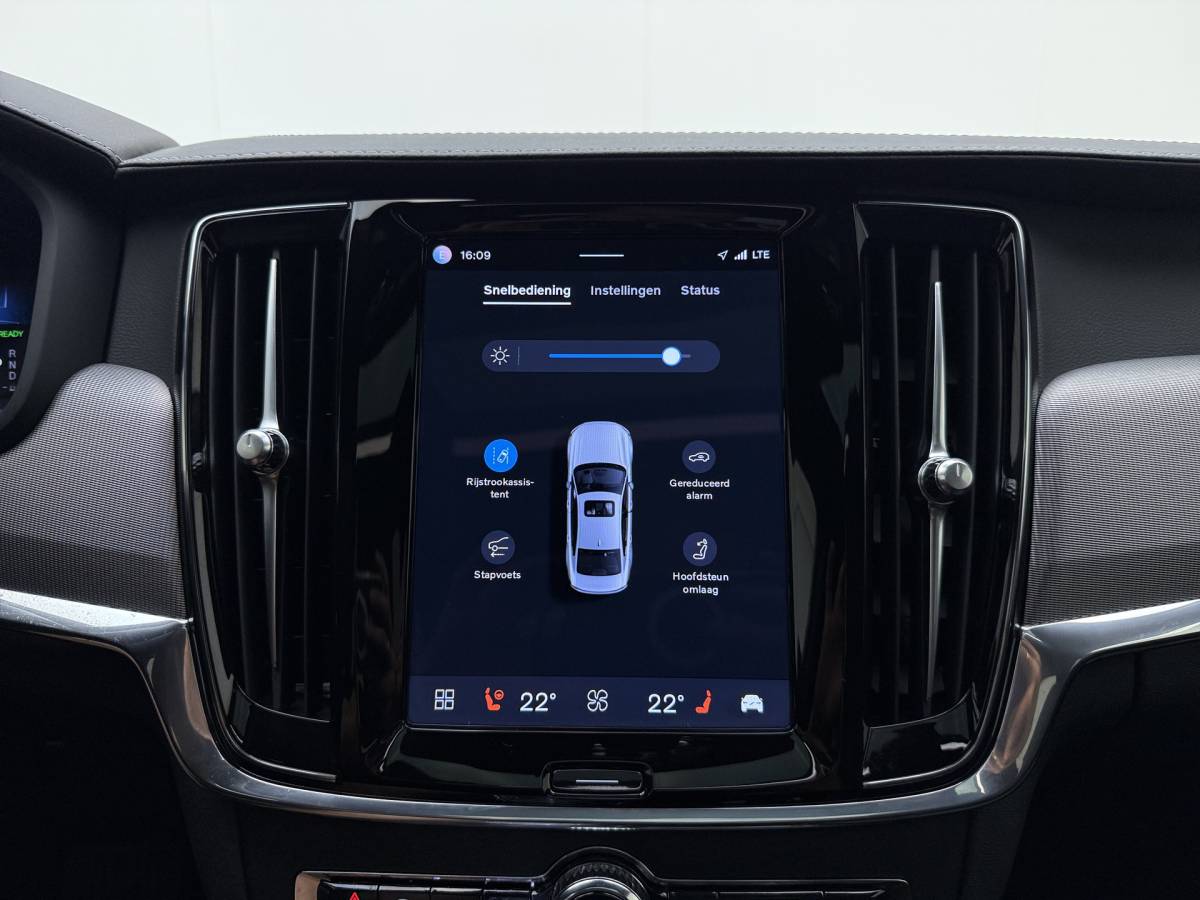 Volvo S90 Volvo S90 T8 AWD Ultimate Dark | Head up display | Luchtvering | Polestar tune | Trekhaak |21″ | 360 Camera | Alarm | Styling kit |
